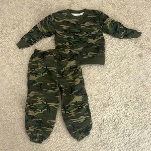 Toddler boys 3T Camouflage Sweat Set, new and unused, sticker tag removed.